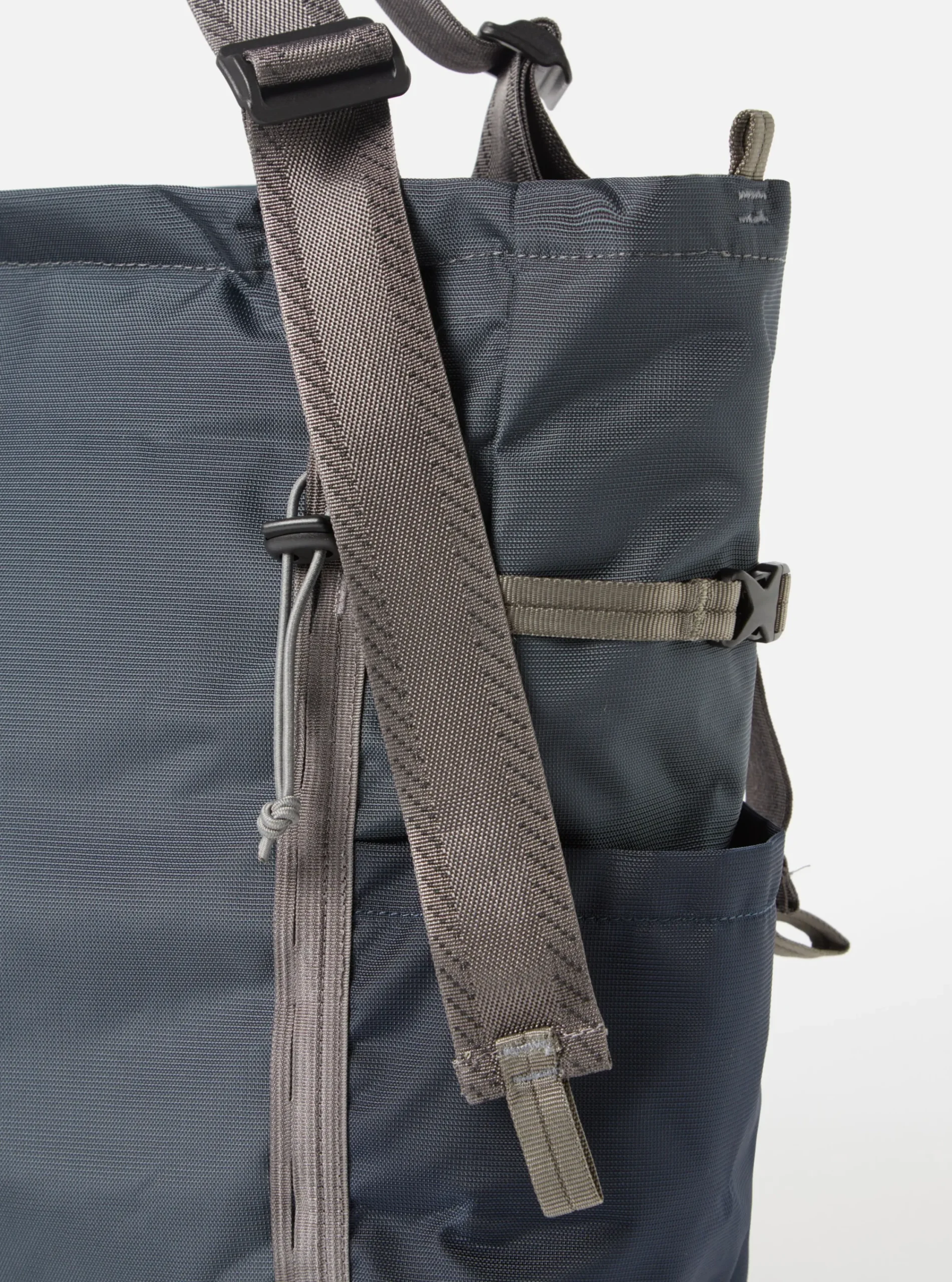 Best Sale Sandqvist River Hike Tote Bag In Multi Steel/Blue/Navy Recycled Nylon Men Accessories.