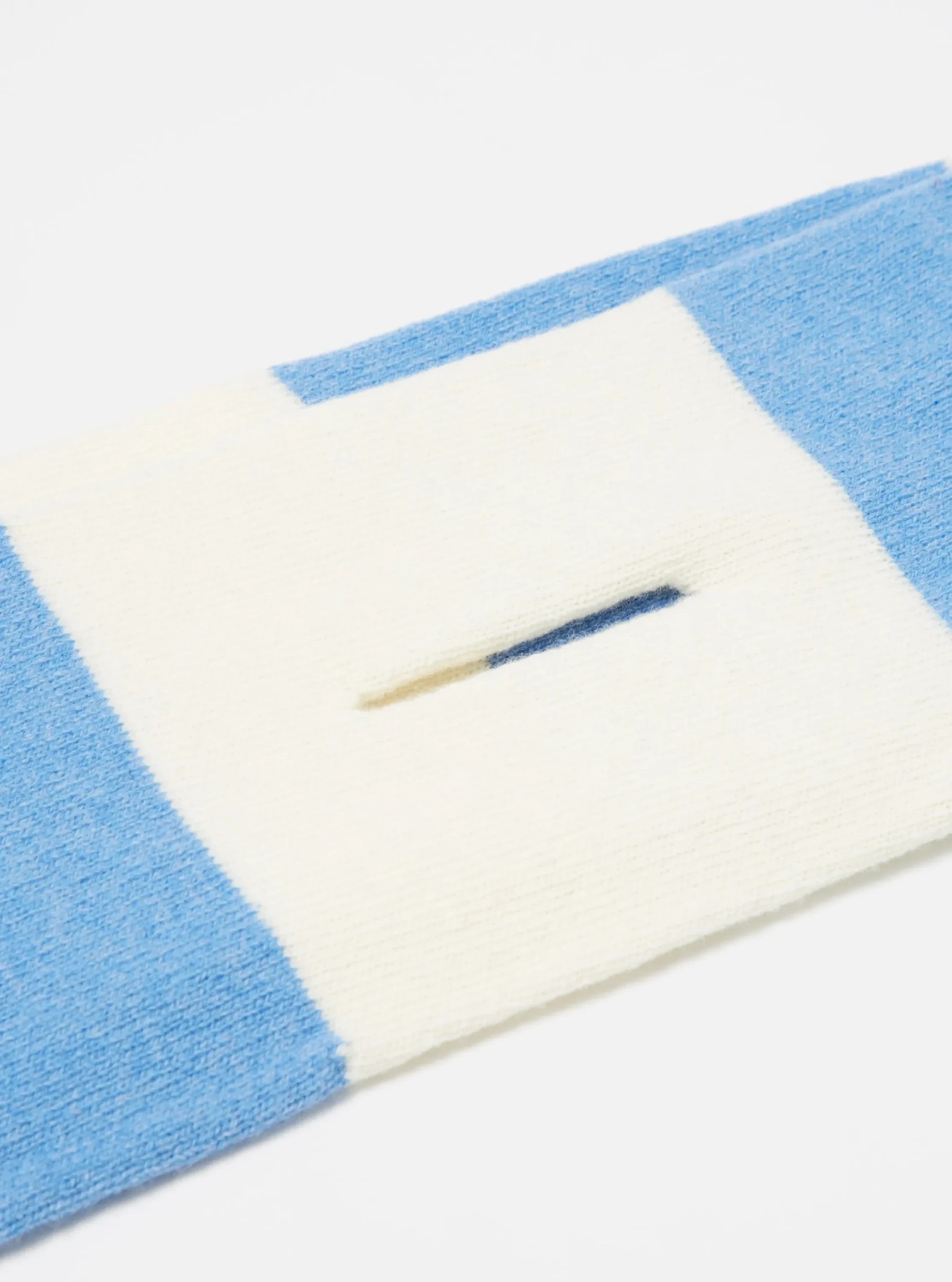 Outlet Deluxe Football Scarf In Ecru/Sky Soft Wool Men Accessories.