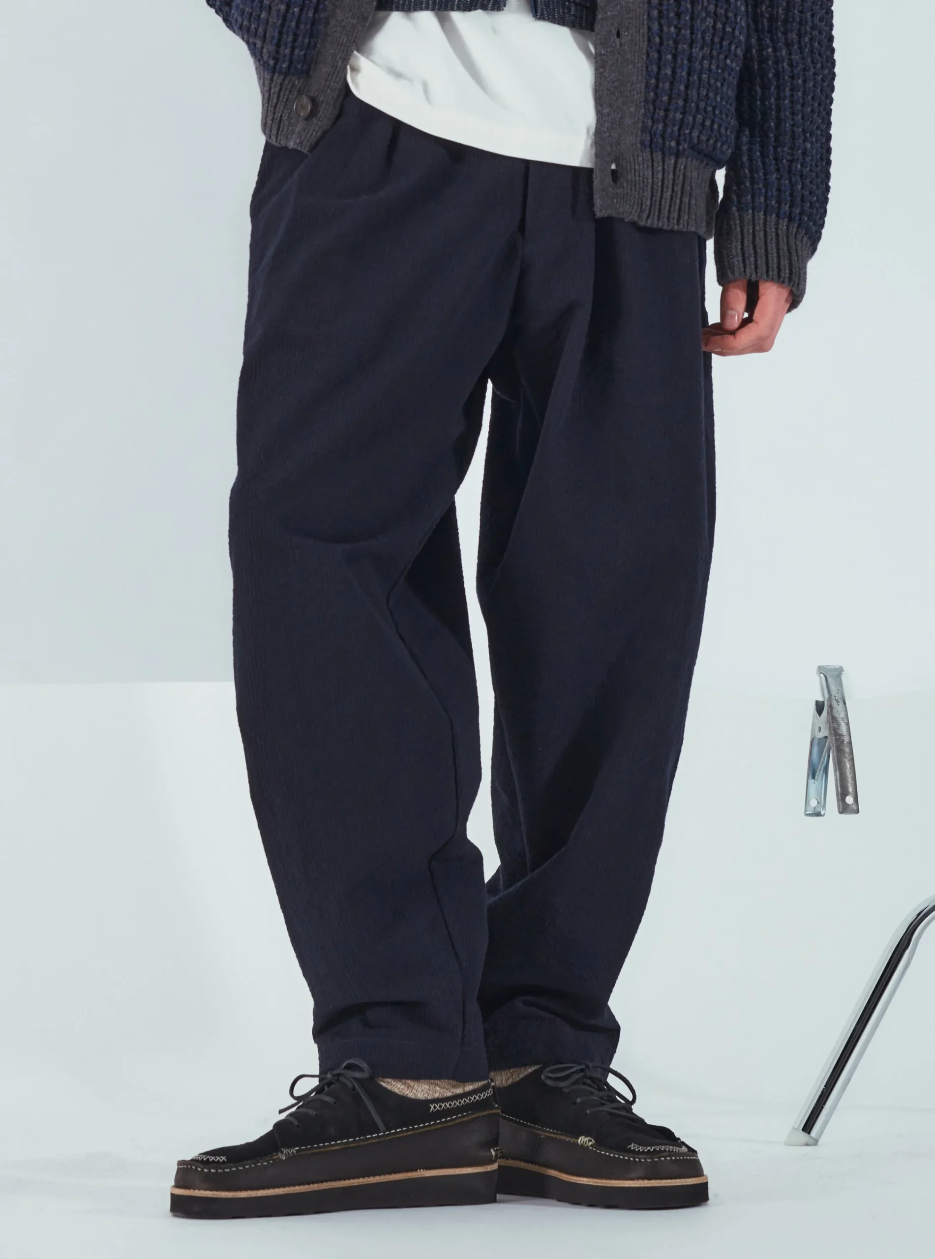 Cheap Pleated Track Pant In Navy Wool Cotton Seersucker Men Suiting.