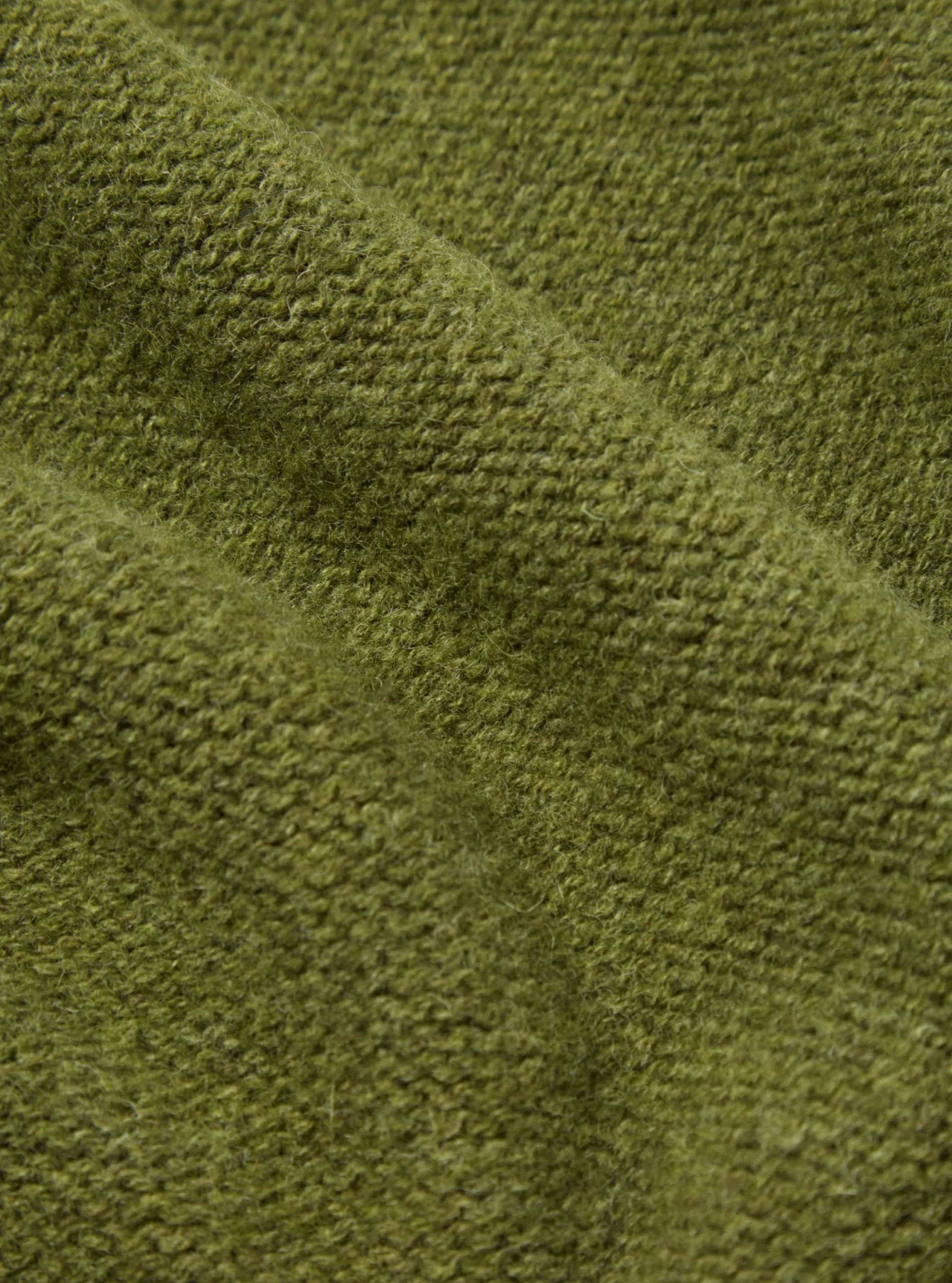 Clearance Seamless Crew In Green Supersoft Knit Men Knitwear.