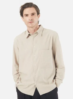 Hot Square Pocket Shirt In Sand It Brushed Twill Men Shirts.
